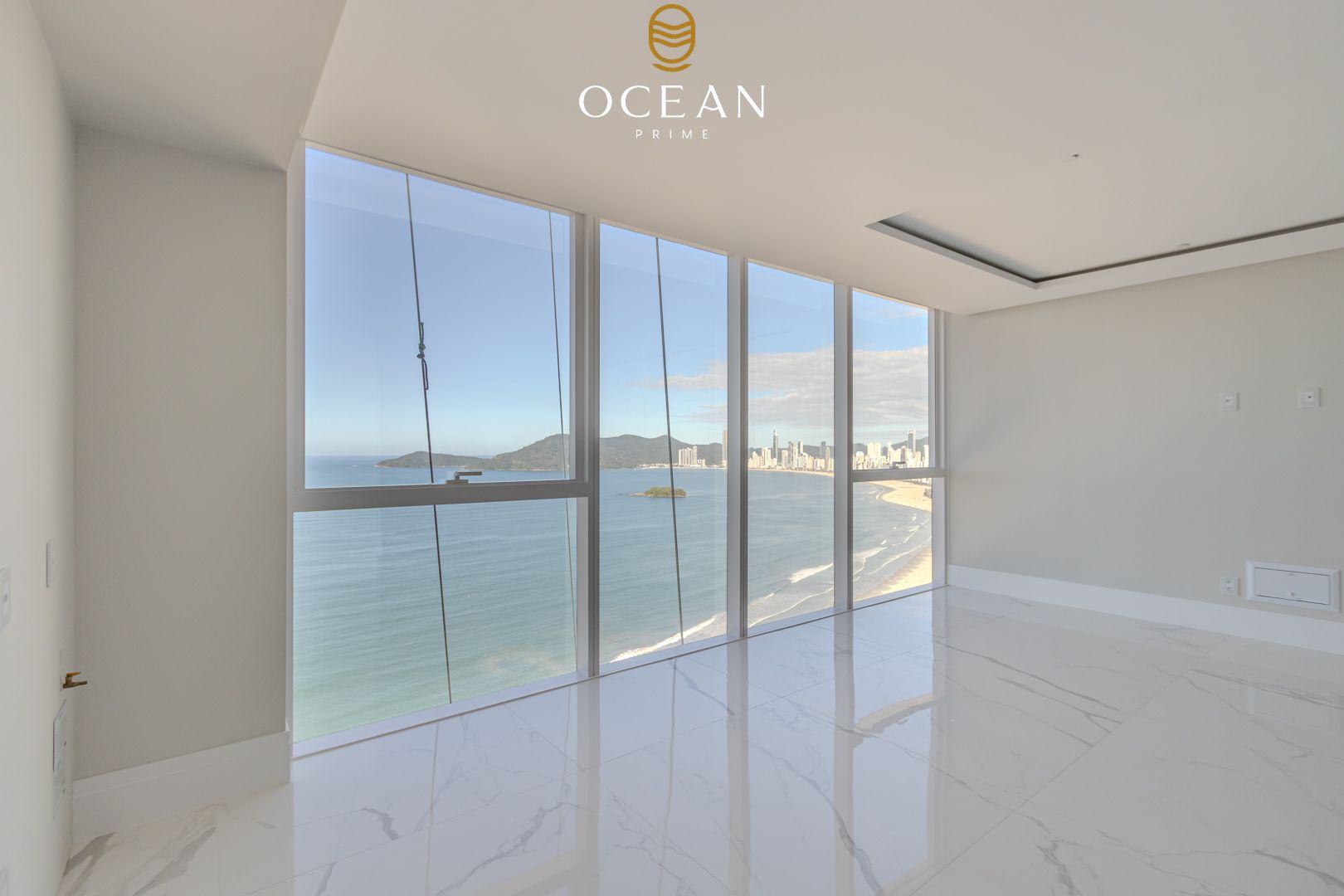 Apartamento no Edifício Boreal Tower em Balneário Camboriú - Frente Mar