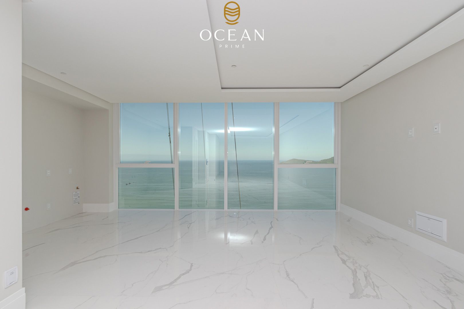 Apartamento no Edifício Boreal Tower em Balneário Camboriú - Frente Mar