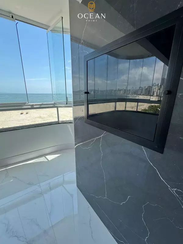 Apartamento à venda no Frente Mar: