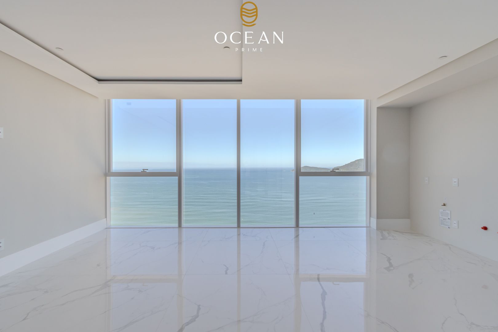 Apartamento no Edifício Boreal Tower em Balneário Camboriú - Frente Mar