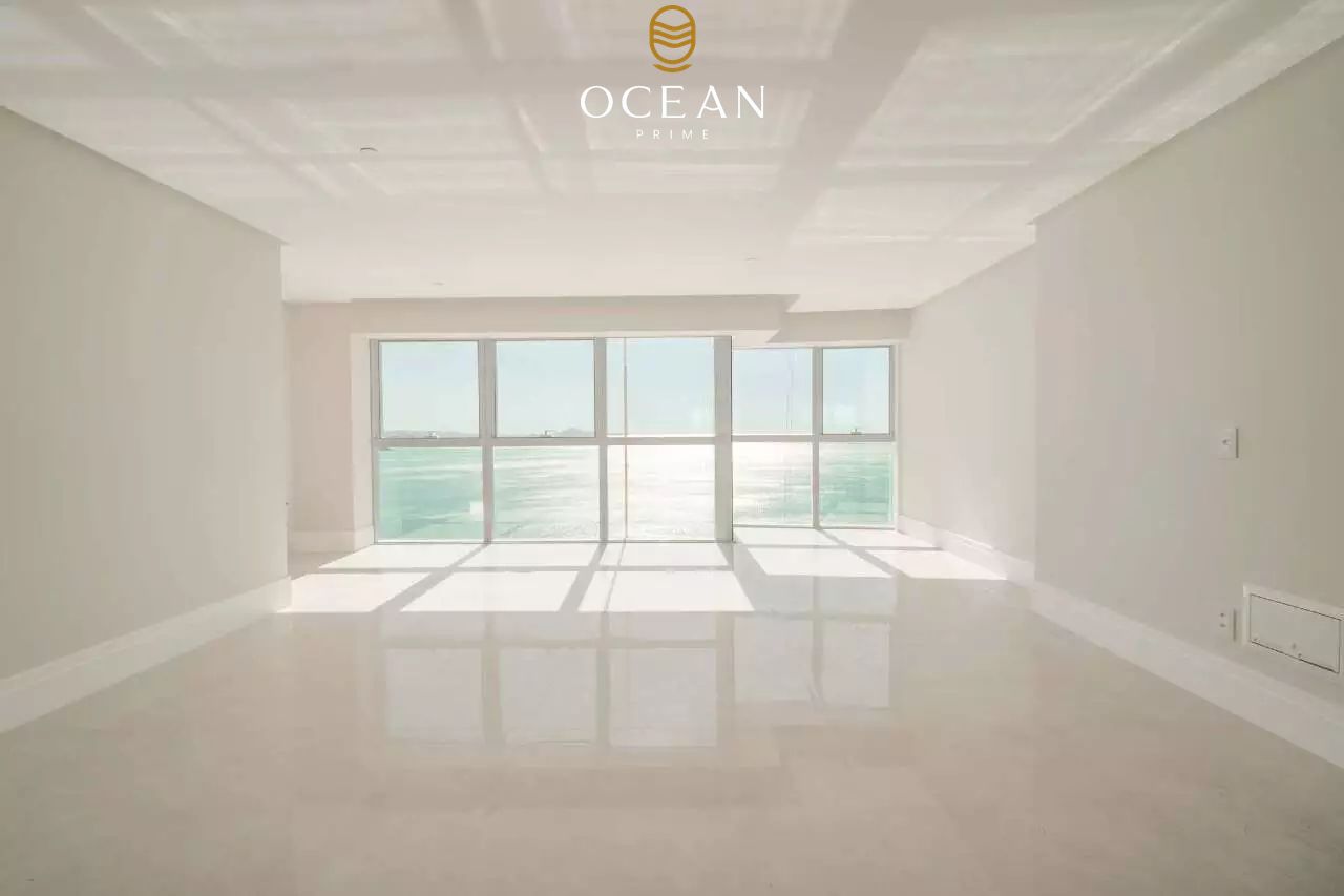 Apartamento à venda no Frente Mar: 