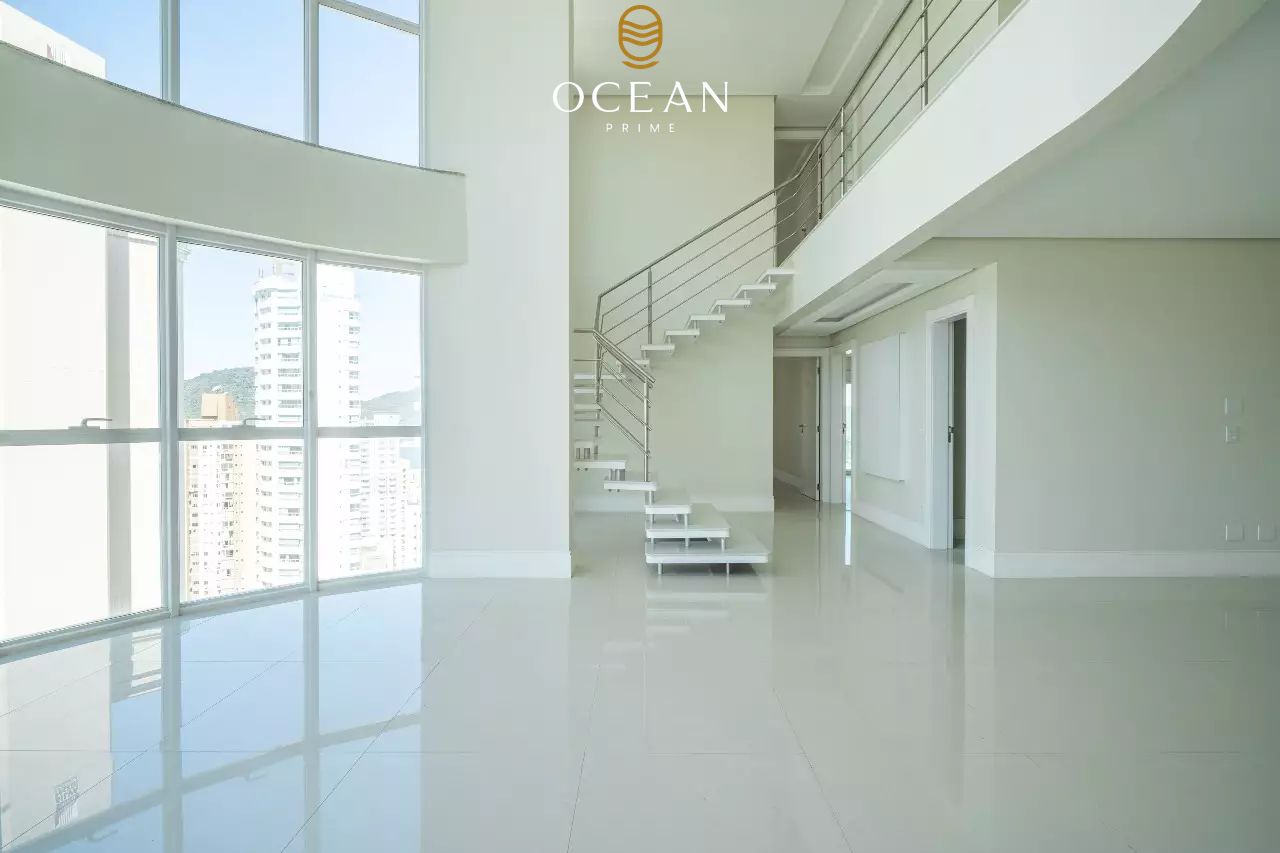 Apartamento Duplex à venda no Barra Sul: