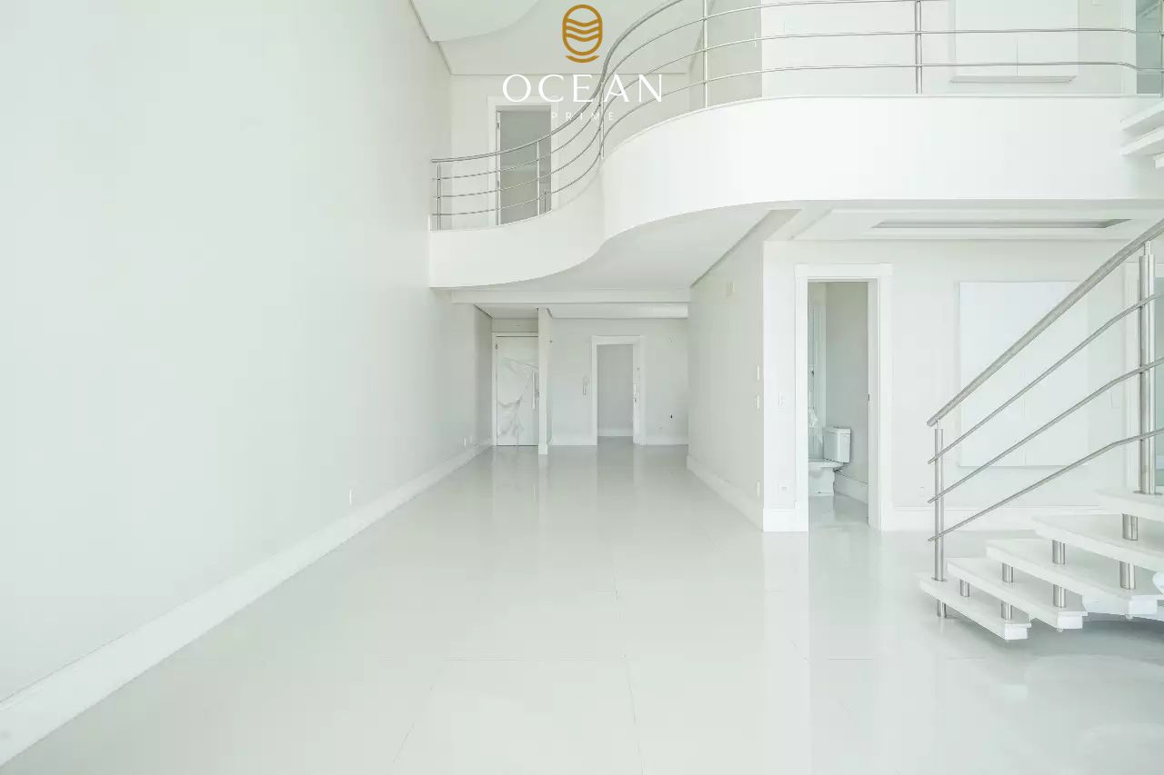 Apartamento Duplex à venda no Barra Sul: