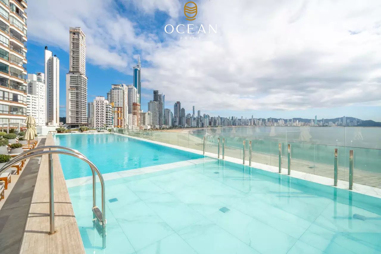 Apartamento no Edifício Pharos em Balneário Camboriú - Frente Mar