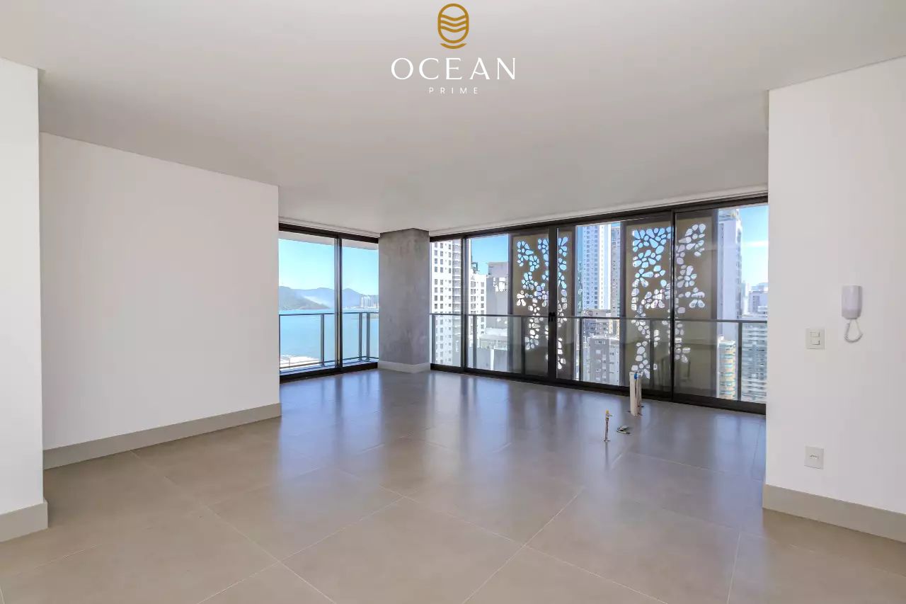 Apartamento à venda no Pioneiros: 