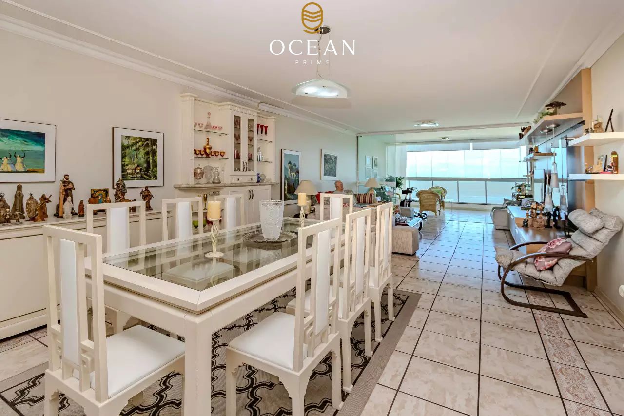 Apartamento à venda no Frente Mar: