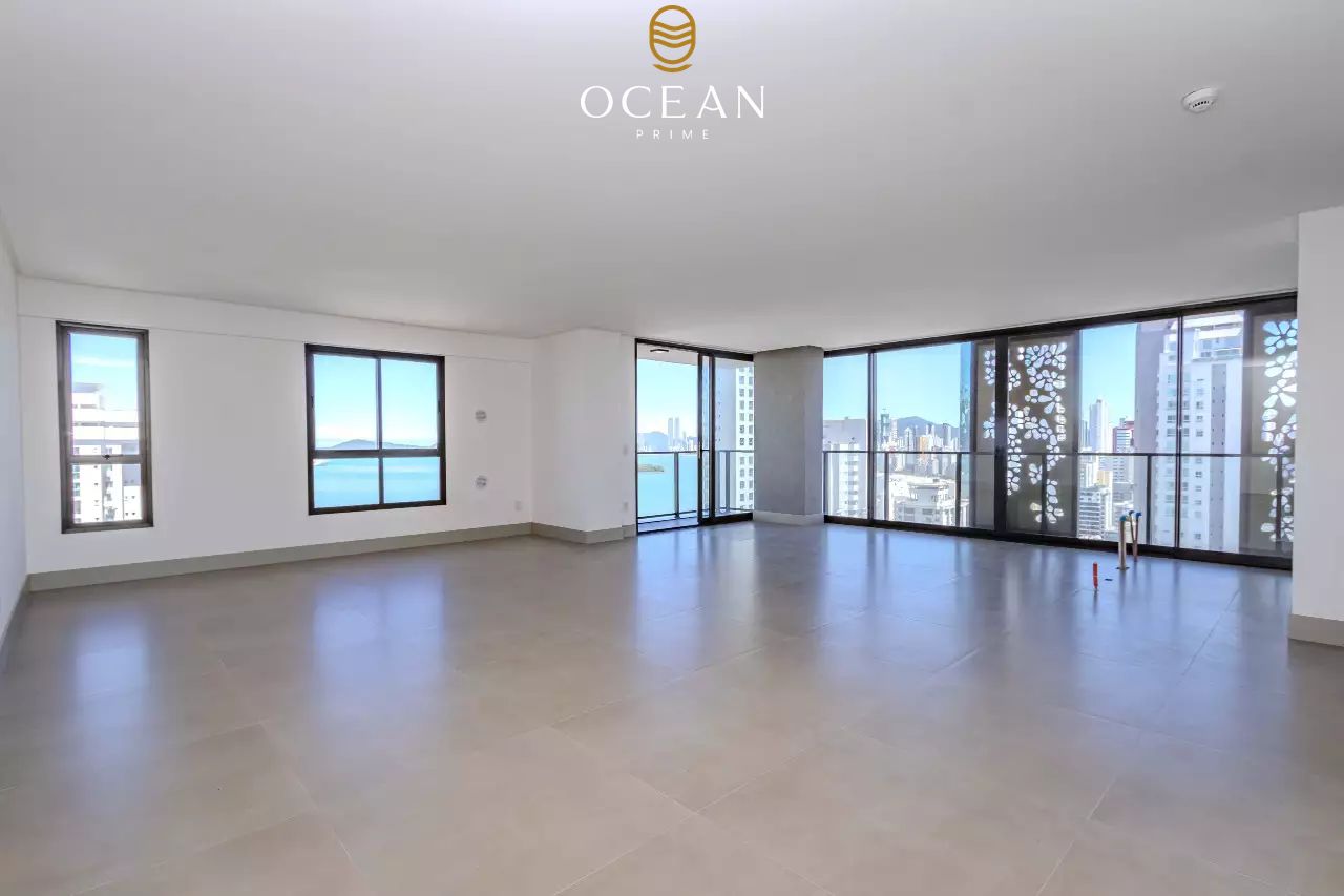 Apartamento à venda no Pioneiros: