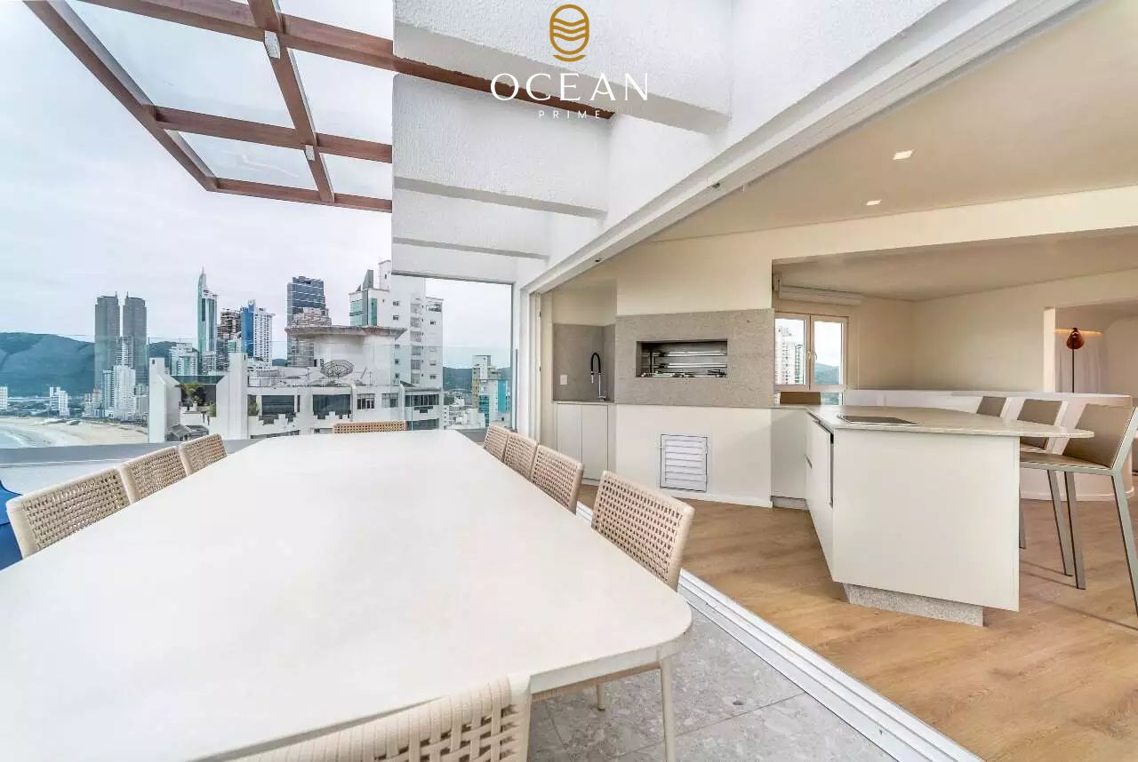 Cobertura Duplex à venda no Frente Mar: 