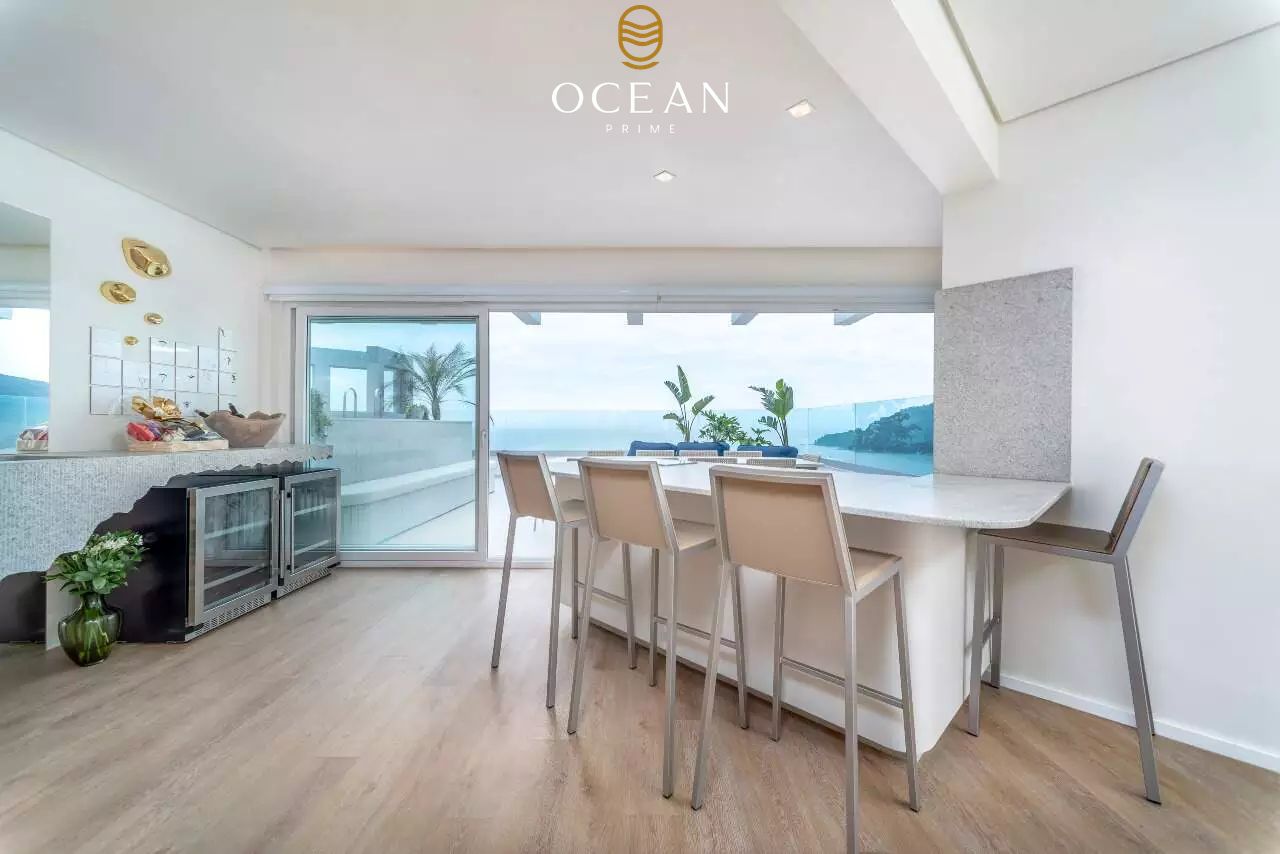 Cobertura Duplex à venda no Frente Mar: 