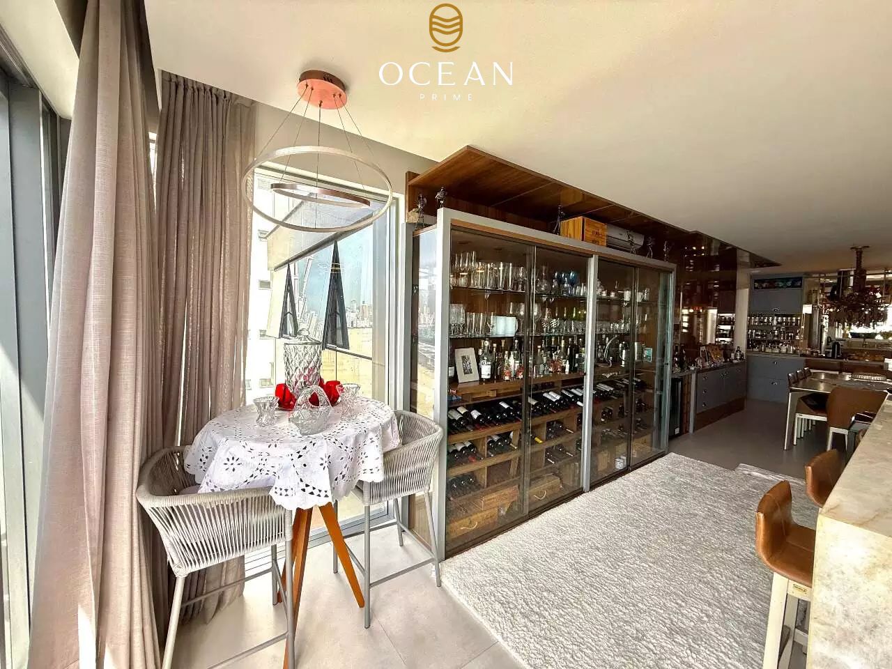 Apartamento à venda no Frente Mar: 